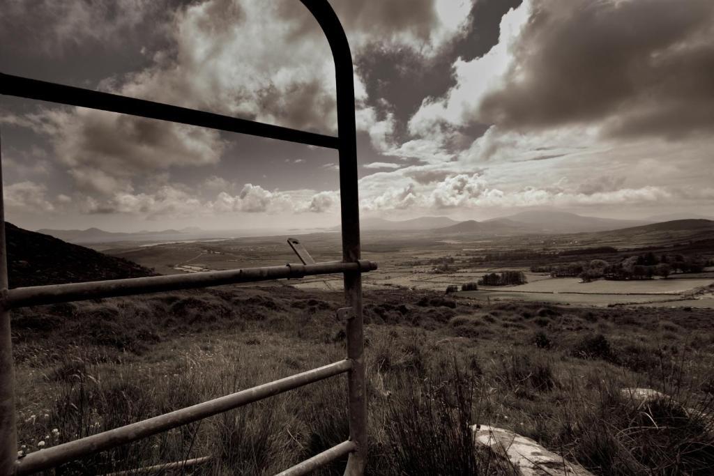 Strand'S End House Rooms Only, No Breakfast Served Cahersiveen Extérieur photo