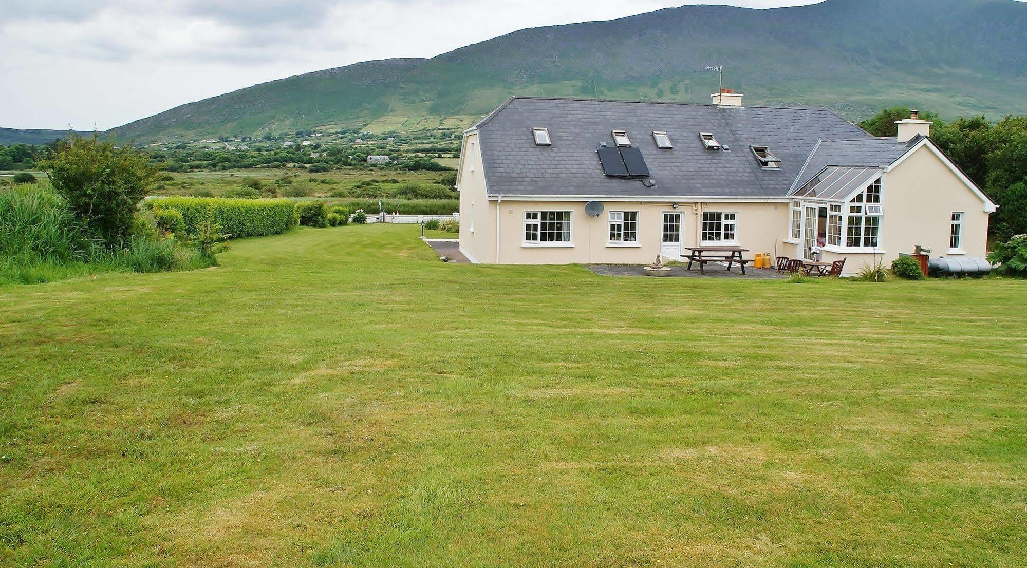 Strand'S End House Rooms Only, No Breakfast Served Cahersiveen Extérieur photo